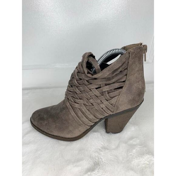 Fergalicious Womens Size 8.5M Braided Ankle Heeled Boots Taupe Faux Suede - Picture 7 of 8